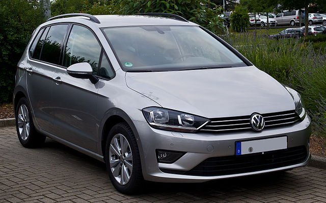 VW_Golf_Sportsvan - AUTO DI FAMIGLIA