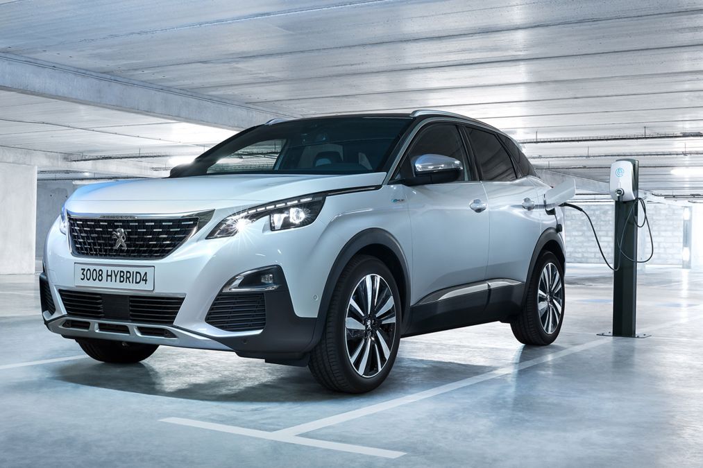 PEUGEOT 3008 HYBRID4